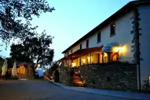 Hotel Restaurant La Torricella, Поппи