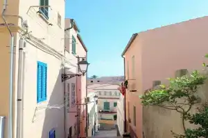 Clelia's Boutique Rooms & Suites, Ла-Маддалена