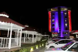 Dogramaci Hotel, Тосья
