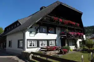 Schwarzwaldhaus Angelhof, Ленцкирх