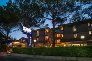 Hotel «Frate Sole», Ассизи