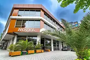 Garden Room Suit Hotel, Башакшехир