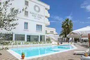 Bianco Riccio Suite Hotel, Савеллетри