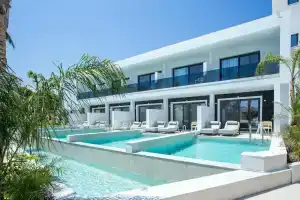 Отель «Vanik Suites», Фалираки