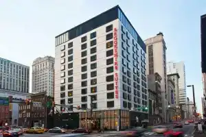Comfort Inn & Suites Baltimore Inner Harbor, Балтимор