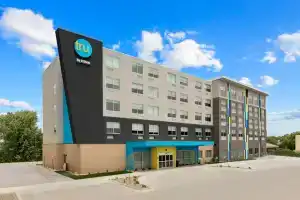 Tru by Hilton Lincoln East, Линкольн