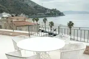 La balza di Scilla, Шилла
