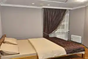Гостиница «Флагман», Боровский