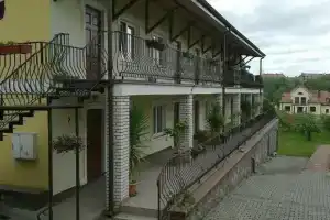 Gosciniec Mazurski, Мронгово