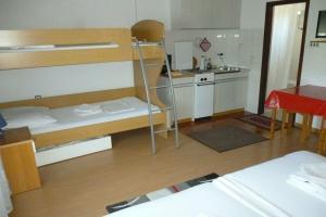 Apartments Nova, Стариград