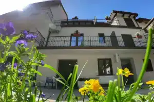Costa Blu, Аджерола
