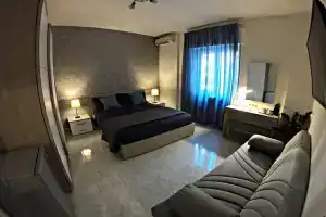 Pinotto Bnb, Торре-Аннунциата