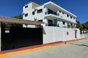 Hotel Casa Blanca la playa barahona, Бараона