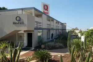 Q Village Hotel, Нетания