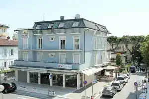 Residence Algarve, Римини