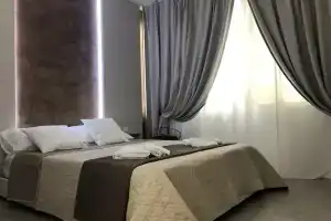 Turin Central Rooms, Турин