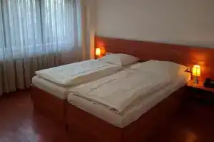 Hotel «Sedes», Берлин