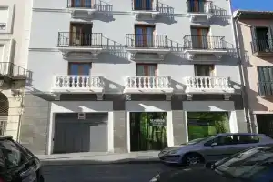 Domus Apartamentos Granada, Гранада