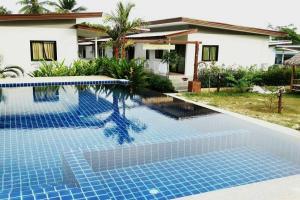 Nida Rooms Chaweng Beach 135 Blue Sky, Бопхут