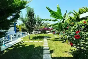 Hotel «Antonio», Чешме