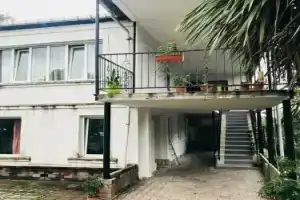 Guesthouse Mari, Махинджаури