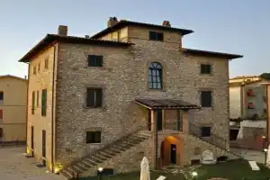 Villa Regina, Амелия