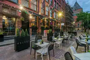 Velvet Hotel, Манчестер