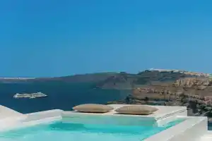 Nelya Suites, Мегалохори