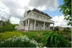 Corner Apartmanhaz, Хевиз