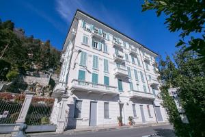 Villa Larius Balcone, Карате-Урио
