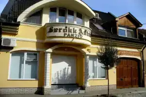 Barokk Antik Panzió, Кечкемет
