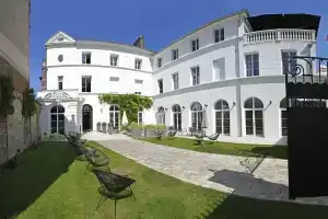 Manoir de l'Eveche, Лизьё