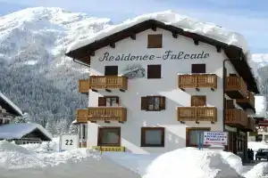 Casa Quercia, Фалькаде