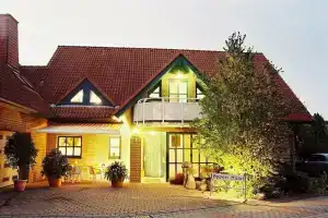 Hotel Garni Schneevoigt, Штайнхуде