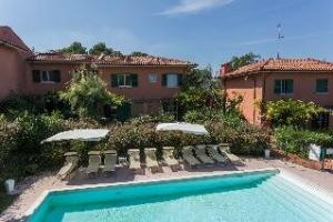 Апарт-отель «Residenze Al Colle Dei Pini», Риччионе