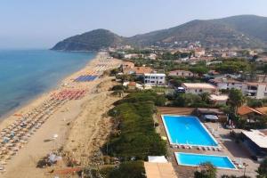 Villaggio Silvia, Santa Maria
