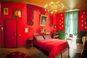 Repubblica di Oz Rooms, Варезе