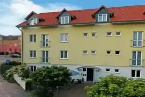 Dw Hotel Zur Sonne, Варен