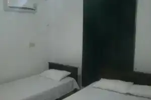 Asix Hotel, Тринкомали