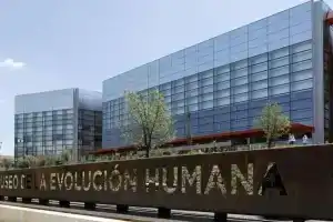 Hostal Cuéntame Evolución Auto check in, Бургос
