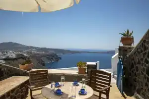 Folia Bianca Apartments, Фиростефани