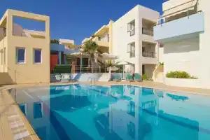 Radamanthy's Hotel Apartments, Сфакаки