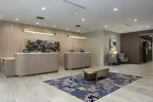 DoubleTree by Hilton Raleigh Midtown, Nc, Роли