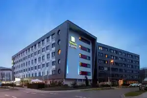 Holiday Inn Express Bremen Airport, An Ihg Hotel, Бремен