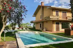 Villa Le Palme, Трекастаньи