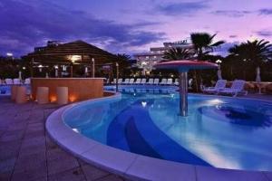 Hotel Europa Beach Village, Джулианова
