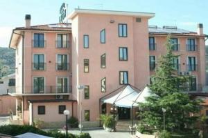 Hotel «Leon - Ristorante Al Cavallino Rosso», Сан-Джованни Ротондо