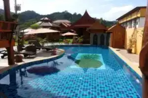 Golden Teak Resort Baan Sapparot, Камала