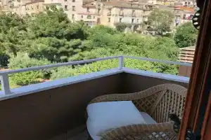Attico Lady D, Паола