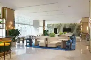 Nina Hotel Island South, Гонконг